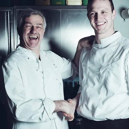 祖尔克朗旅馆 2* 巴特科尼希